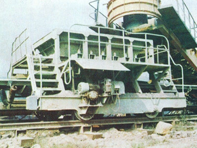 The displacement type belt conveyor